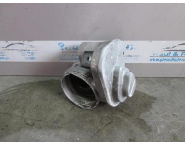 clapeta acceleratie vw golf 5 2.0tdi bkd 038128063g