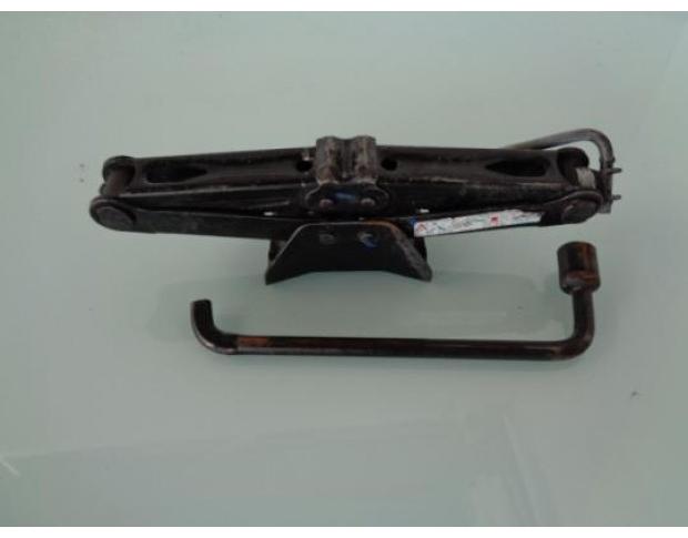 cric cu cheie citroen c4 1.6hdi 9h06