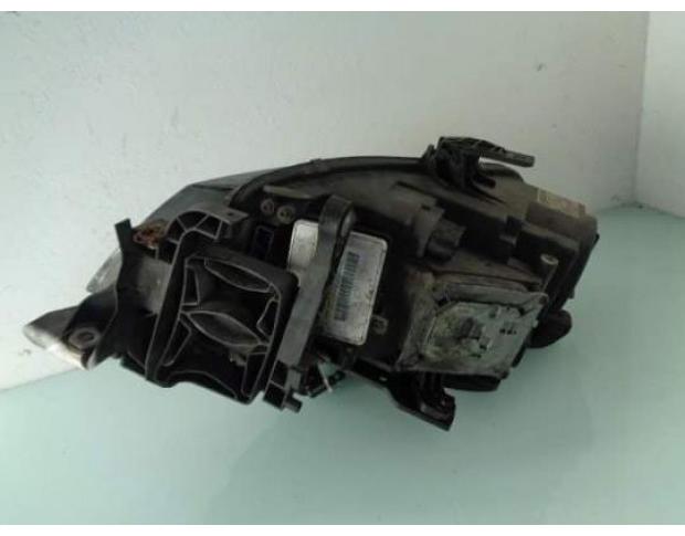far dreapta cu xenon audi a4 2.7tdi