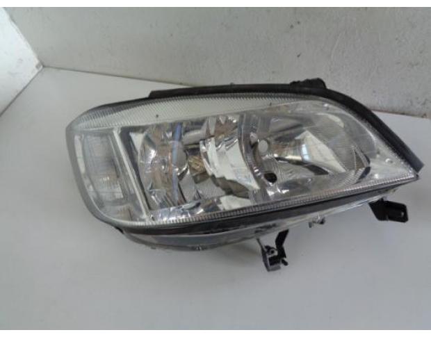 far dreapta opel zafira a