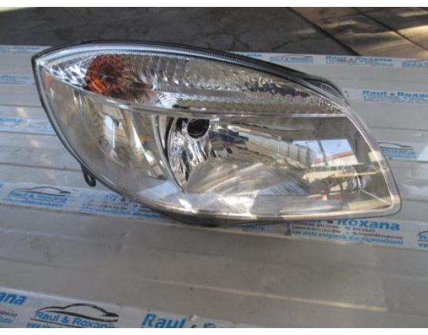 far stanga pentru skoda fabia 2 1.2b