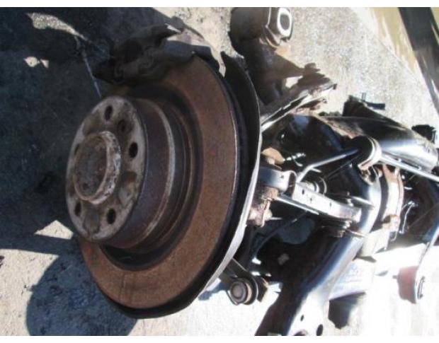 fuzeta spate bmw 320 2.0d e90