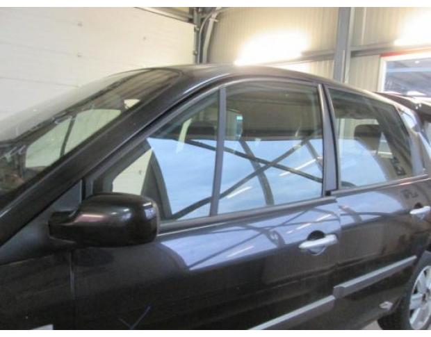 geam usa spate renault scenic 2 1.5dci