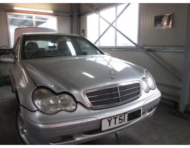 grila fata mercedes c 220 cdi w203