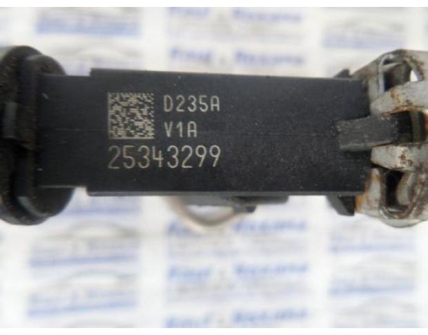 injector opel zafira b 1.6b z16xep 25343299