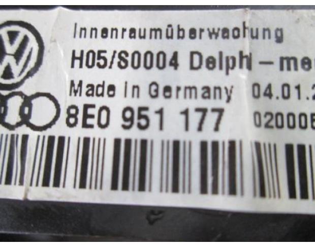lampa plafon audi a4 2.5tdi ake 8e0951177