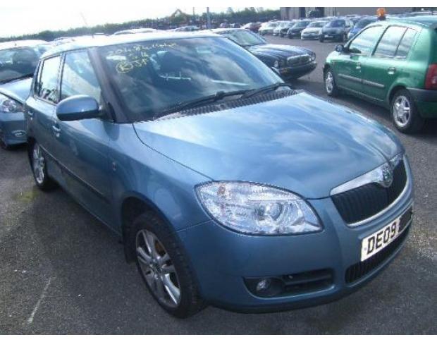 lampa plafon  fabia 2 1.4i an 2006-2010