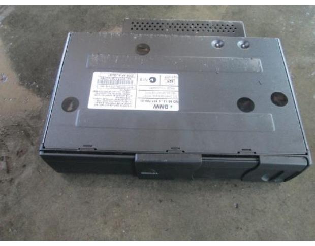magazie cd bmw 330 3.0d e90 cod 697775901