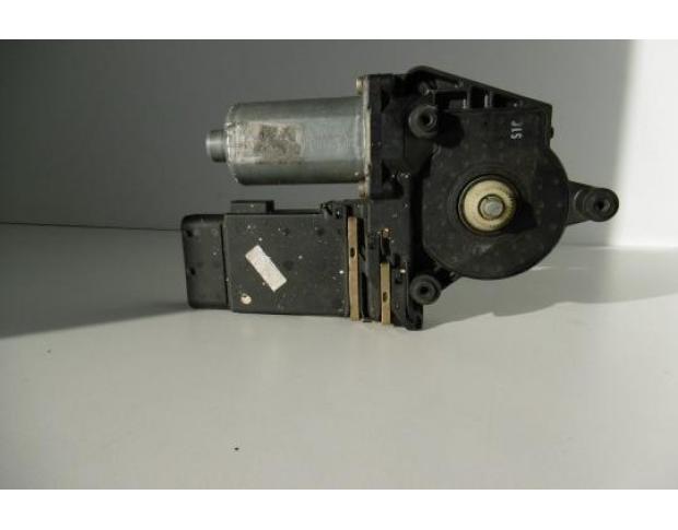 motoras macara dreapta fata skoda octavia 1 130821730