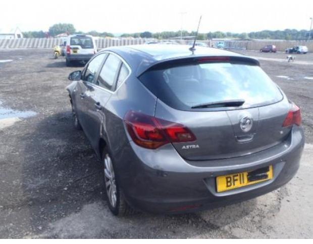 motoras macara opel astra j  2009-in prezent
