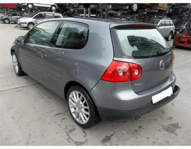 hayon spate vw golf 5