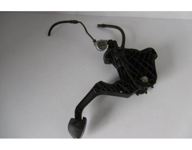 pedala ambreiaj vw touran 1.9tdi 1t1721059ah