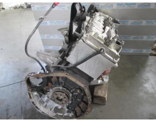 pompa de ulei mercedes e 320 cdi an 2008