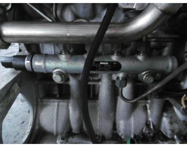 rampa injectoare peugeot 206 1.4hdi 8hx 0445214028