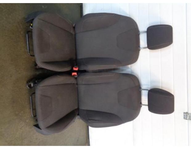 scaun fata ford focus 3 1.6b pnda