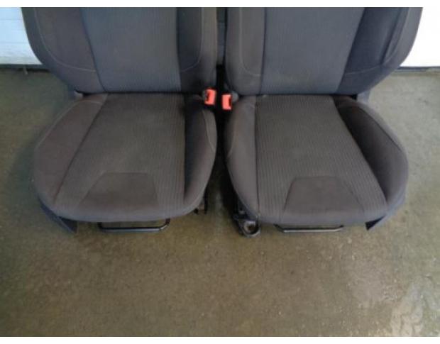 scaun fata ford focus 3 1.6b pnda