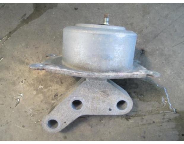 tampon motor opel astra h 1.9cdti z19dt