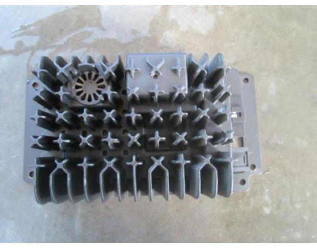 vindem amplificator mecedes c 220 cdi cod a1698203789