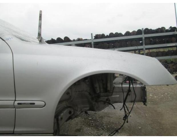 vindem aripa dreapta fata mercedes c 200 kompressor