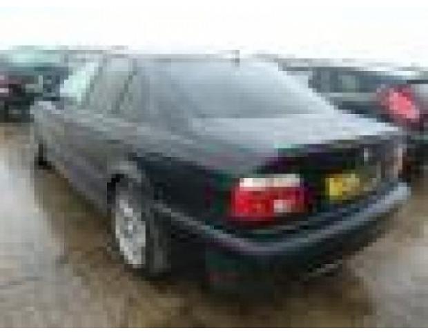 vindem aripa fata spate bmw 520d e 39 136cp an 2002