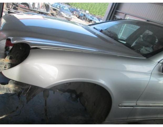 vindem aripa stanga fata mercedes c 220 cdi w203