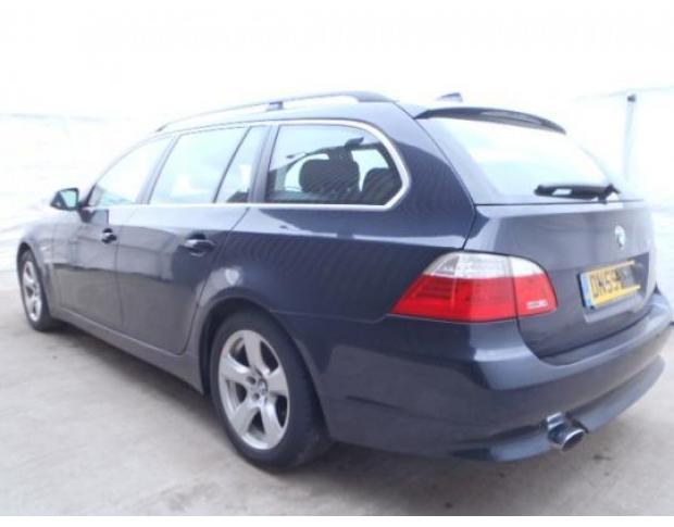vindem aripa stanga spate bmw 520 e60 e61