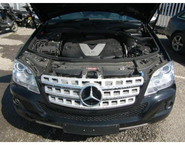 vindem biela mercedes ml 320 cdi