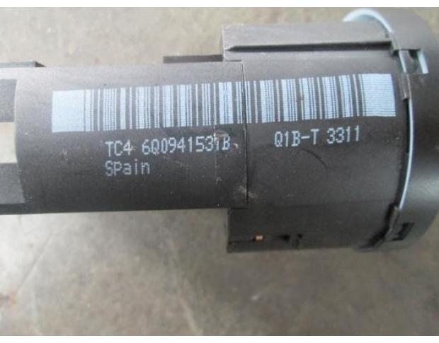 vindem bloc lumini vw polo 1.2 12v cod 6q0941531b