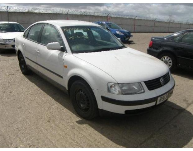 vindem broasca usa fata originala pentru vw passat 1900tdi afn