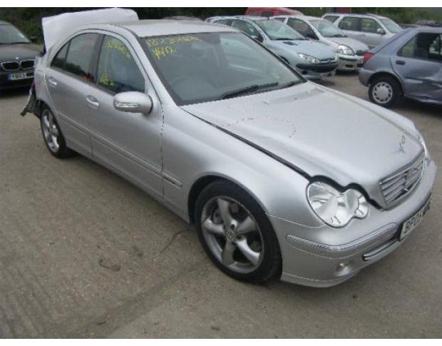 vindem capota far radiator mercedes c 220 cdi