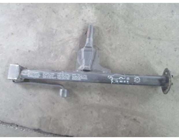 vindem cric mercedes e 220 cdi w210