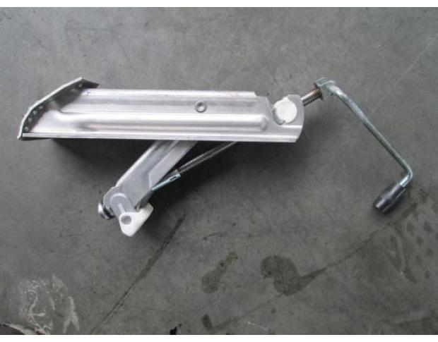 vindem cric mercedes e classe 220 cdi w211