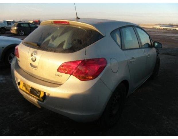 vindem elemente caroserie opel astra j 1700cdti