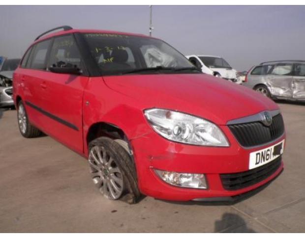 vindem elemente caroserie skoda fabia 1.6tdi an 2012