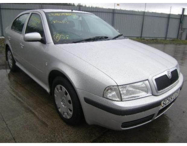 vindem elemente caroserie skoda octavia 1tour