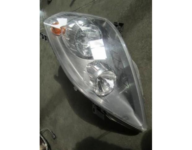 vindem far dreapta 0301214601 opel zafira b 1.9cdti z19dth