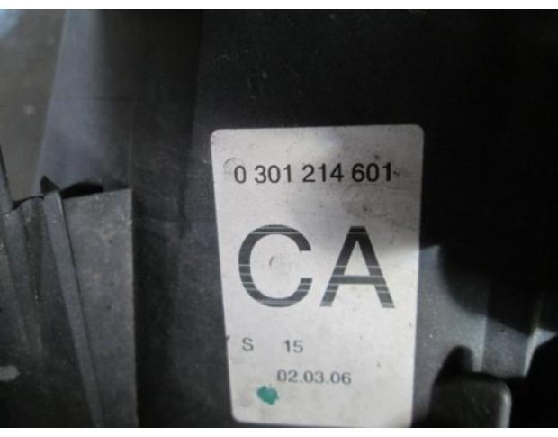 vindem far dreapta 0301214601 opel zafira b 1.9cdti z19dth