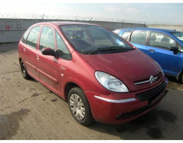 vindem far dreapta citroen xsara picasso 1.6hdi 9hx