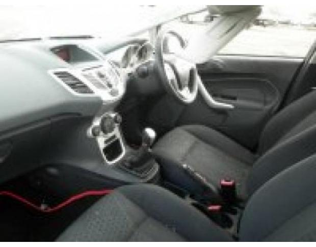 vindem far ford fiesta 1.4 tdci an 2010