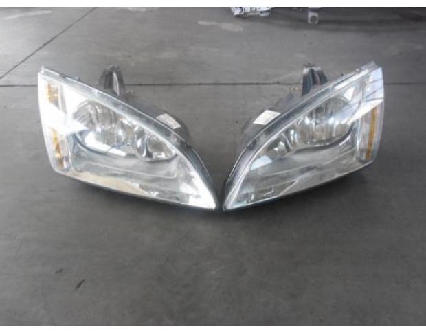 vindem faruri 4m5113w030-bd ford focus 2 1.6tdci combi hhda