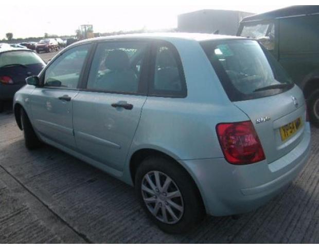 vindem hayon spate fiat stilo  1.2  an 2004