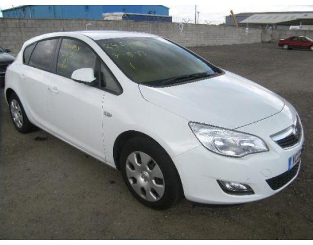 vindem injector de opel astra j 1.7cdti an 2010