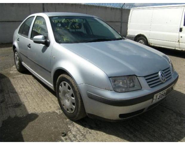 vindem injector pentru vw bora 1.6 azd an 2004