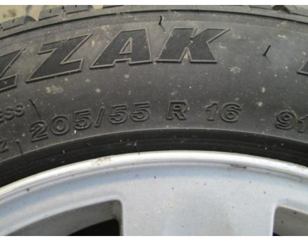 vindem janta aliaj 205/55 r16 bmw 118 2.0d