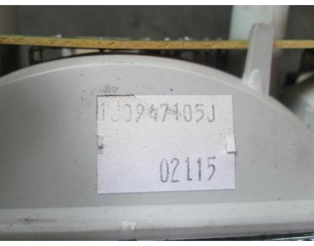 vindem lampa plafon skoda fabia 1 1.9tdi combi cod 1j0947105j