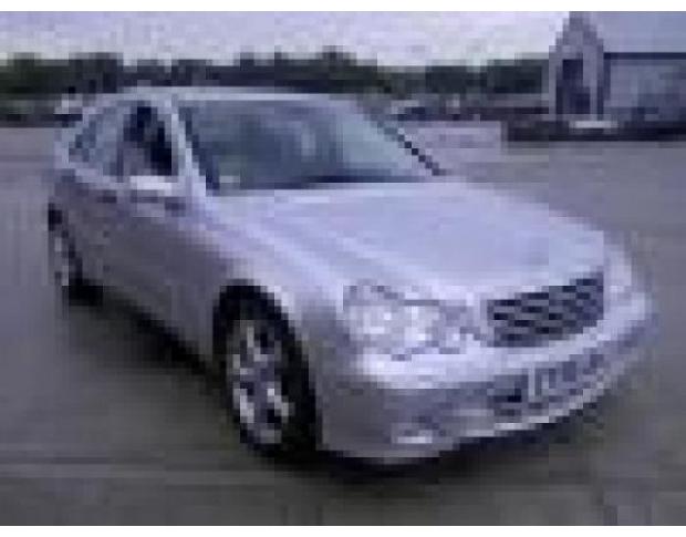 vindem lonjeron de mercedes c220 (w203)