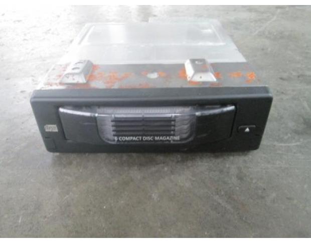 vindem magazie cd bmw 530 e60 3.0d cod 6956939