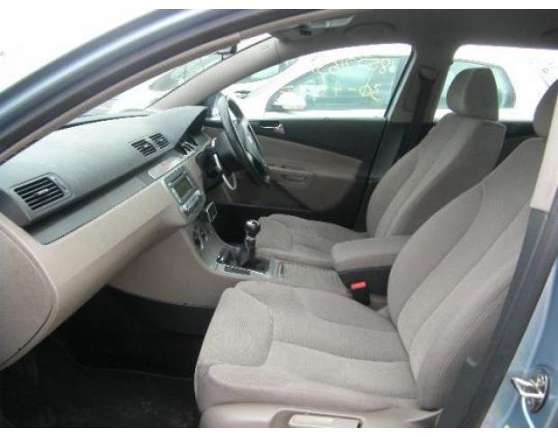 vindem oglinda laterala de vw passat 3c combi bkp 140cp