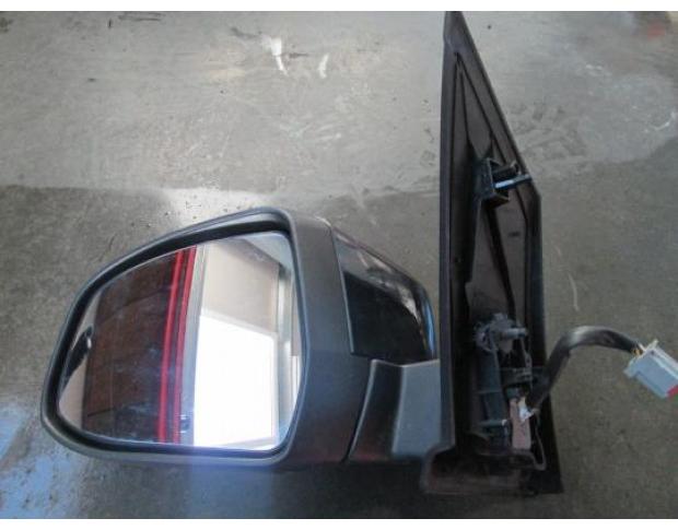 vindem oglinda laterala stanga ford focus 2 1.6tdci an 2010