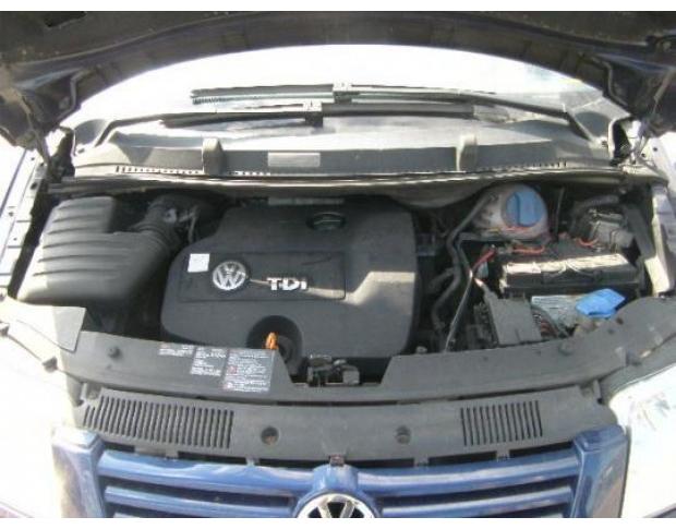 vindem pompa ulei de vw sharan 1.9 tdi ahu auy an 2005